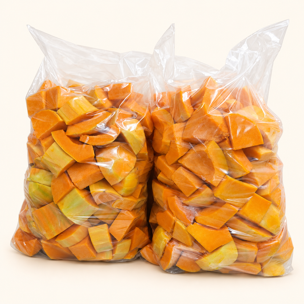 Calabaza fresca cortada en cubos Los Nietos, presentación de 10 kg en bolsas transparentes.