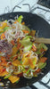 Wok de vegetales frescos Los Nietos cocinándose, sin audio.